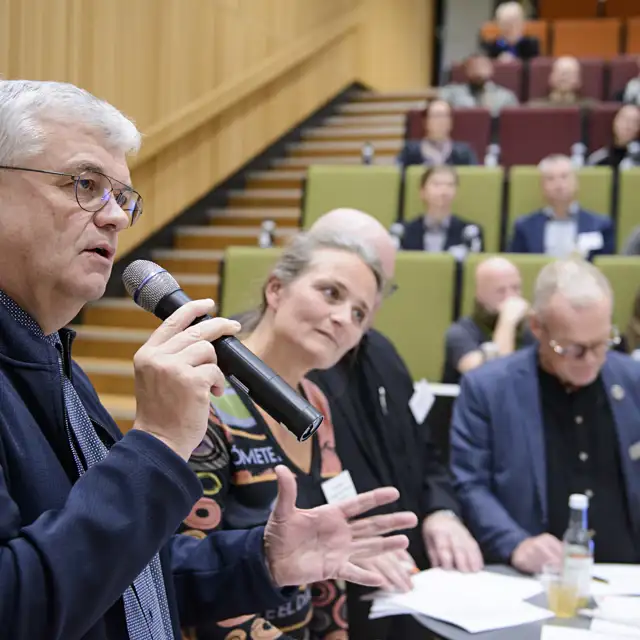 Få et politisk talerør