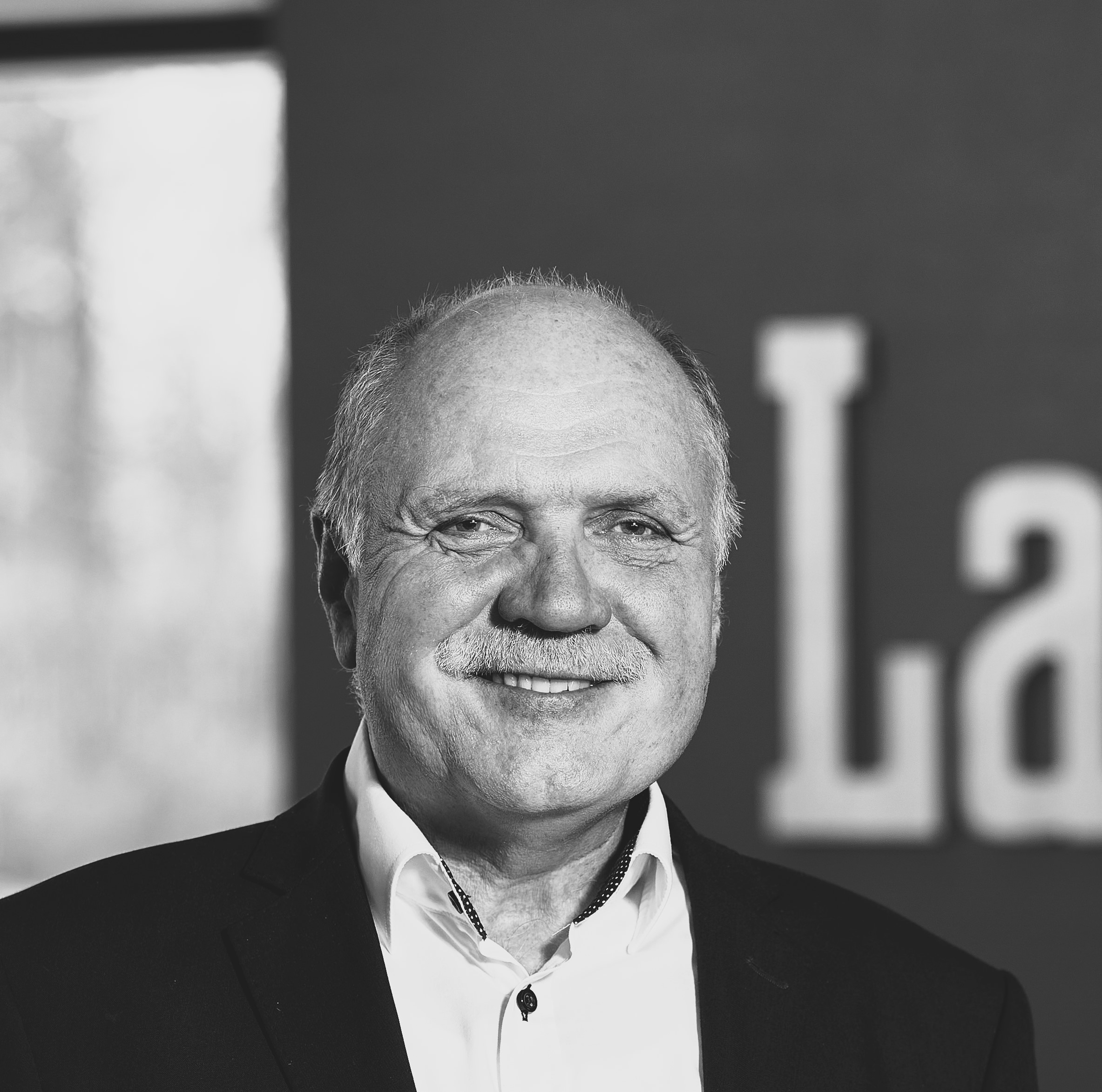 Steen Buhl Larsen (formand)