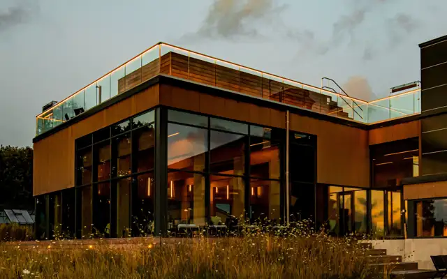 Hotel Fjordgården Header